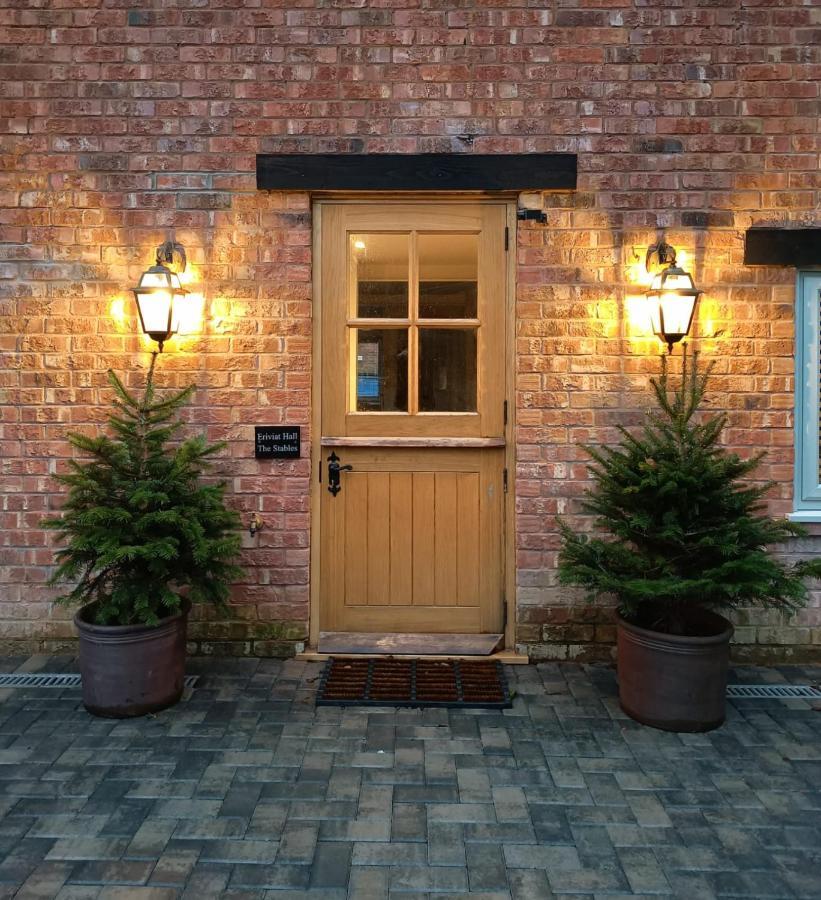 The Stables At Eriviat Hall Henllan  외부 사진